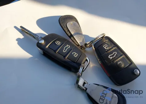 2015 Audi Q7 3.0 Tdi Premium z USA, uszkodzony, nr VIN WA1LMAFEXFD003770